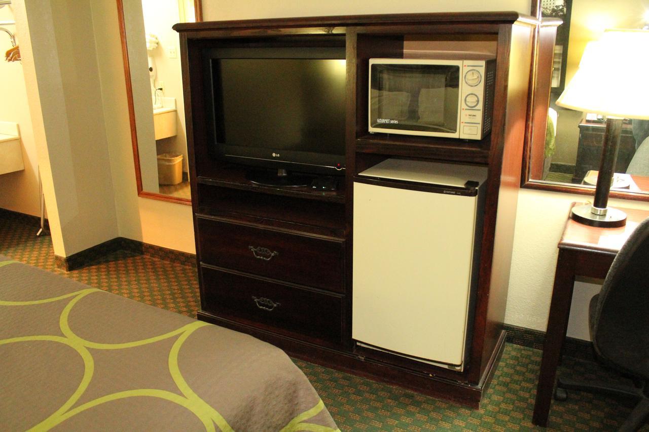 Super 8 By Wyndham Bossier City/Shreveport Area Zewnętrze zdjęcie